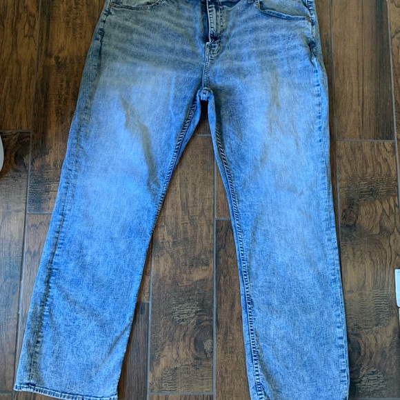 BKE jeans from Buckle size 40/32 Taylor Straight fit 30$ - Picture 2 of 3